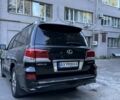 Черный Лексус ЛХ, объемом двигателя 5.7 л и пробегом 231 тыс. км за 31000 $, фото 5 на Automoto.ua