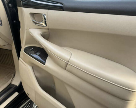 Чорний Лексус ЛХ, об'ємом двигуна 5.66 л та пробігом 214 тис. км за 38500 $, фото 8 на Automoto.ua