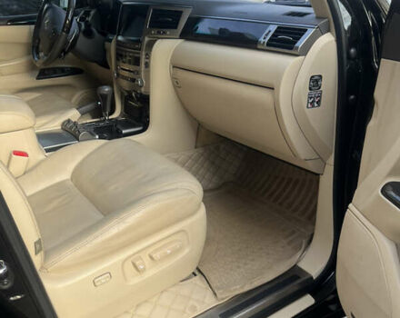 Чорний Лексус ЛХ, об'ємом двигуна 5.66 л та пробігом 214 тис. км за 38500 $, фото 9 на Automoto.ua