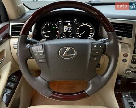 Черный Лексус ЛХ, объемом двигателя 5.66 л и пробегом 285 тыс. км за 32990 $, фото 17 на Automoto.ua
