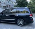 Черный Лексус ЛХ, объемом двигателя 5.7 л и пробегом 231 тыс. км за 31000 $, фото 2 на Automoto.ua