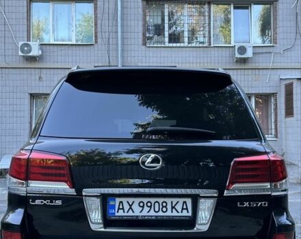 Черный Лексус ЛХ, объемом двигателя 5.7 л и пробегом 231 тыс. км за 31000 $, фото 6 на Automoto.ua