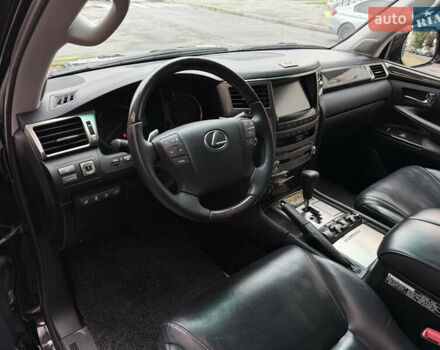 Черный Лексус ЛХ, объемом двигателя 5.7 л и пробегом 88 тыс. км за 47000 $, фото 43 на Automoto.ua