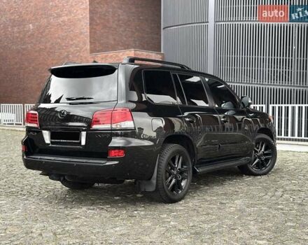 Черный Лексус ЛХ, объемом двигателя 5.66 л и пробегом 79 тыс. км за 42500 $, фото 13 на Automoto.ua