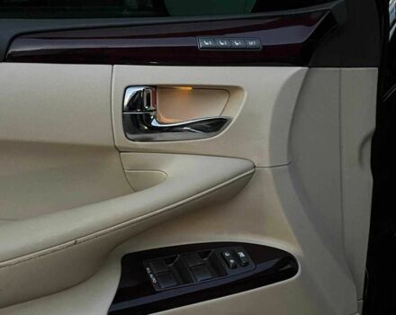 Черный Лексус ЛХ, объемом двигателя 5.7 л и пробегом 192 тыс. км за 33990 $, фото 11 на Automoto.ua