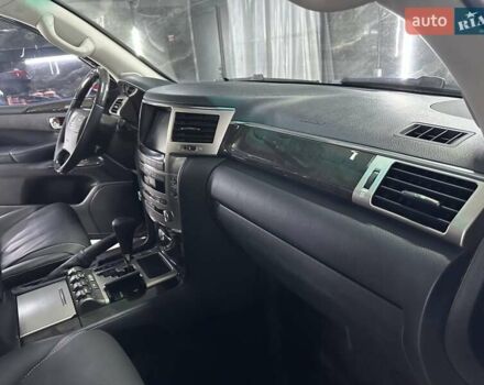 Черный Лексус ЛХ, объемом двигателя 5.66 л и пробегом 222 тыс. км за 49900 $, фото 20 на Automoto.ua