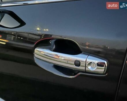 Черный Лексус ЛХ, объемом двигателя 5.7 л и пробегом 192 тыс. км за 33990 $, фото 9 на Automoto.ua