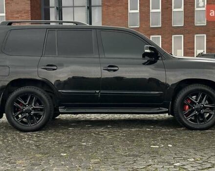 Черный Лексус ЛХ, объемом двигателя 5.66 л и пробегом 79 тыс. км за 42500 $, фото 31 на Automoto.ua