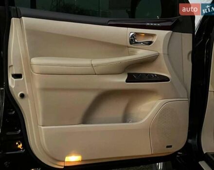 Черный Лексус ЛХ, объемом двигателя 5.7 л и пробегом 192 тыс. км за 33990 $, фото 10 на Automoto.ua