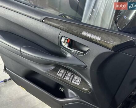 Черный Лексус ЛХ, объемом двигателя 5.66 л и пробегом 222 тыс. км за 49900 $, фото 14 на Automoto.ua