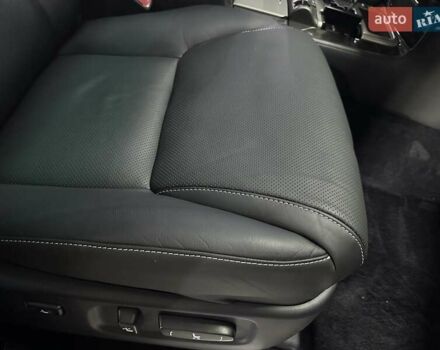 Черный Лексус ЛХ, объемом двигателя 5.66 л и пробегом 222 тыс. км за 49900 $, фото 21 на Automoto.ua