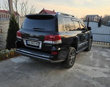 Черный Лексус ЛХ, объемом двигателя 5.7 л и пробегом 170 тыс. км за 45000 $, фото 3 на Automoto.ua