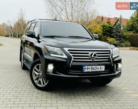 Черный Лексус ЛХ, объемом двигателя 5.66 л и пробегом 176 тыс. км за 35500 $, фото 4 на Automoto.ua