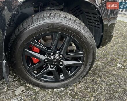 Черный Лексус ЛХ, объемом двигателя 5.66 л и пробегом 79 тыс. км за 42500 $, фото 29 на Automoto.ua