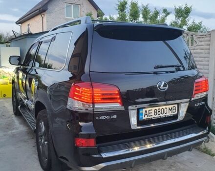 Черный Лексус ЛХ, объемом двигателя 5.7 л и пробегом 170 тыс. км за 45000 $, фото 1 на Automoto.ua