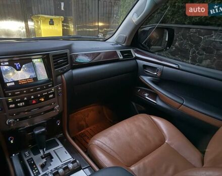 Черный Лексус ЛХ, объемом двигателя 5.66 л и пробегом 238 тыс. км за 34900 $, фото 18 на Automoto.ua