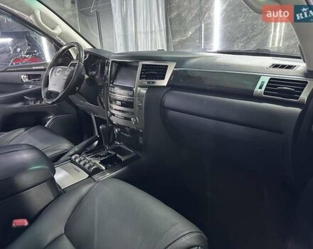 Черный Лексус ЛХ, объемом двигателя 5.66 л и пробегом 222 тыс. км за 49900 $, фото 18 на Automoto.ua