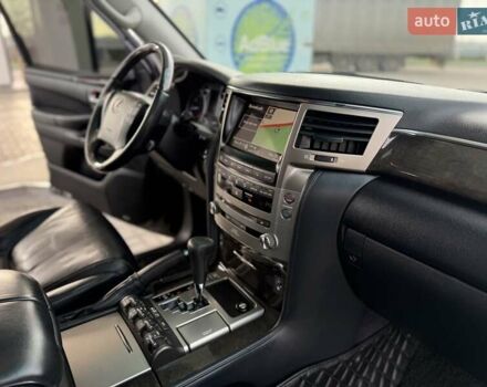 Чорний Лексус ЛХ, об'ємом двигуна 5.66 л та пробігом 184 тис. км за 42000 $, фото 29 на Automoto.ua