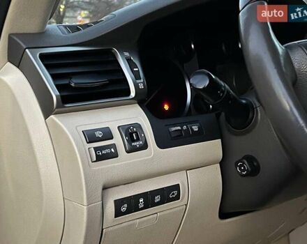 Черный Лексус ЛХ, объемом двигателя 5.7 л и пробегом 192 тыс. км за 33990 $, фото 12 на Automoto.ua