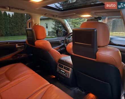 Черный Лексус ЛХ, объемом двигателя 5.66 л и пробегом 238 тыс. км за 34900 $, фото 29 на Automoto.ua