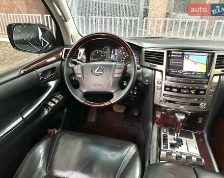 Черный Лексус ЛХ, объемом двигателя 5.66 л и пробегом 79 тыс. км за 42500 $, фото 22 на Automoto.ua
