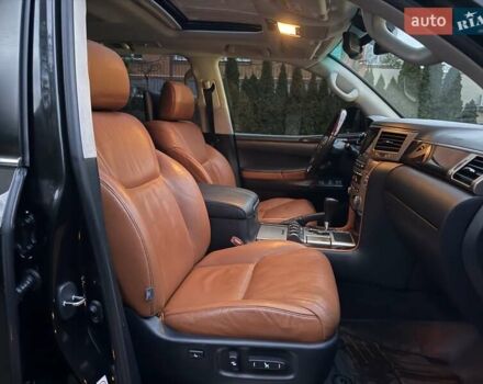 Черный Лексус ЛХ, объемом двигателя 5.66 л и пробегом 238 тыс. км за 34900 $, фото 26 на Automoto.ua