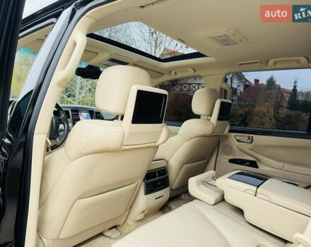 Черный Лексус ЛХ, объемом двигателя 5.66 л и пробегом 176 тыс. км за 35500 $, фото 13 на Automoto.ua