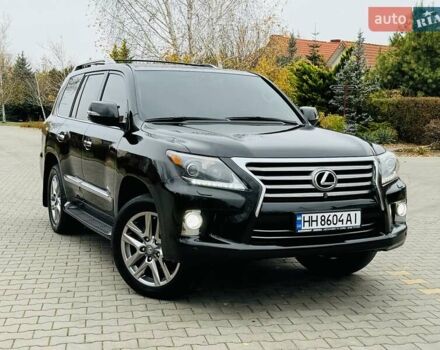 Черный Лексус ЛХ, объемом двигателя 5.66 л и пробегом 176 тыс. км за 35500 $, фото 6 на Automoto.ua