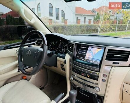 Черный Лексус ЛХ, объемом двигателя 5.66 л и пробегом 176 тыс. км за 35500 $, фото 17 на Automoto.ua