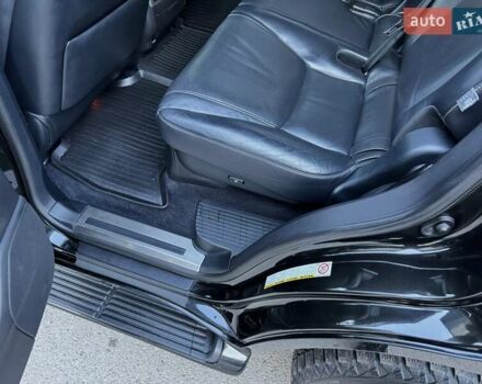 Черный Лексус ЛХ, объемом двигателя 5.7 л и пробегом 185 тыс. км за 36500 $, фото 40 на Automoto.ua