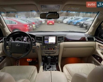 Черный Лексус ЛХ, объемом двигателя 5.66 л и пробегом 225 тыс. км за 39000 $, фото 29 на Automoto.ua