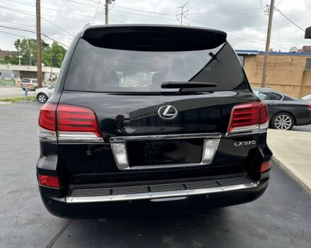 Черный Лексус ЛХ, объемом двигателя 5.7 л и пробегом 87 тыс. км за 20000 $, фото 4 на Automoto.ua