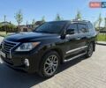 Черный Лексус ЛХ, объемом двигателя 5.66 л и пробегом 181 тыс. км за 37850 $, фото 1 на Automoto.ua