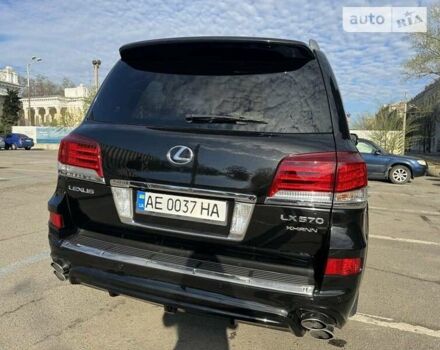 Черный Лексус ЛХ, объемом двигателя 5.66 л и пробегом 180 тыс. км за 50000 $, фото 6 на Automoto.ua