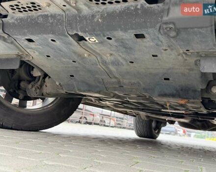 Чорний Лексус ЛХ, об'ємом двигуна 5.66 л та пробігом 162 тис. км за 43999 $, фото 100 на Automoto.ua