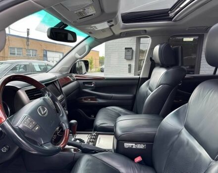 Черный Лексус ЛХ, объемом двигателя 5.7 л и пробегом 87 тыс. км за 20000 $, фото 6 на Automoto.ua