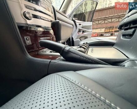 Чорний Лексус ЛХ, об'ємом двигуна 5.66 л та пробігом 162 тис. км за 43999 $, фото 60 на Automoto.ua