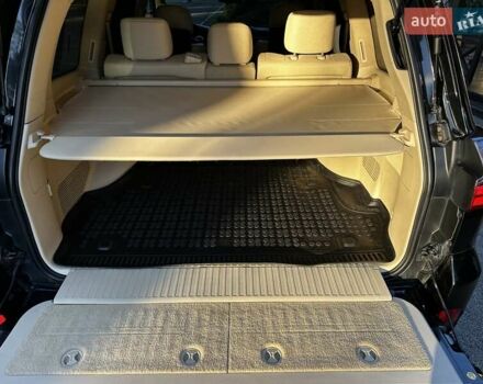 Черный Лексус ЛХ, объемом двигателя 5.66 л и пробегом 294 тыс. км за 59500 $, фото 49 на Automoto.ua