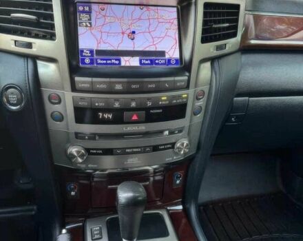 Черный Лексус ЛХ, объемом двигателя 5.7 л и пробегом 80 тыс. км за 20000 $, фото 10 на Automoto.ua