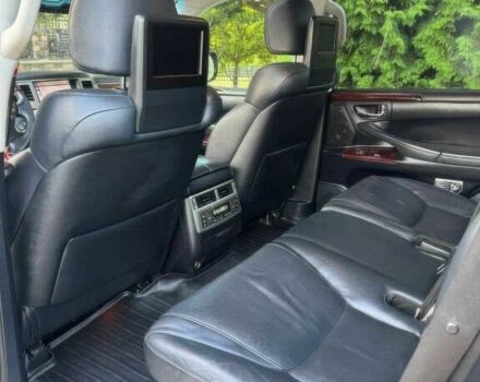 Черный Лексус ЛХ, объемом двигателя 5.7 л и пробегом 80 тыс. км за 20000 $, фото 12 на Automoto.ua