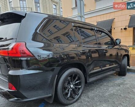 Черный Лексус ЛХ, объемом двигателя 4.46 л и пробегом 200 тыс. км за 53000 $, фото 4 на Automoto.ua