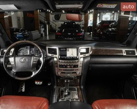 Лексус ЛХ 2015 у Одесі на Automoto.ua Чорний Лексус ЛХ, об'ємом двигуна 5.66 л та пробігом 199 тис. км за 41900 $, фото 22 на Automoto.ua
