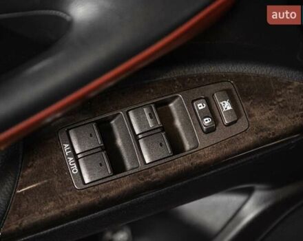 Лексус ЛХ 2015 у Одесі на Automoto.ua Чорний Лексус ЛХ, об'ємом двигуна 5.66 л та пробігом 199 тис. км за 41900 $, фото 41 на Automoto.ua