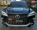 Черный Лексус ЛХ, объемом двигателя 5.66 л и пробегом 294 тыс. км за 59500 $, фото 2 на Automoto.ua