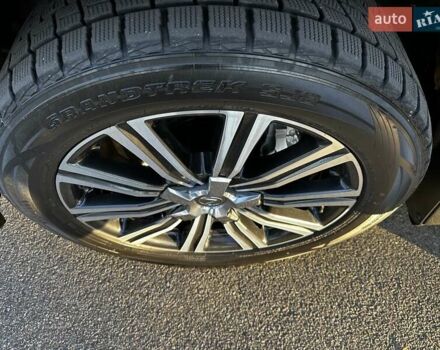 Черный Лексус ЛХ, объемом двигателя 5.66 л и пробегом 294 тыс. км за 59500 $, фото 8 на Automoto.ua