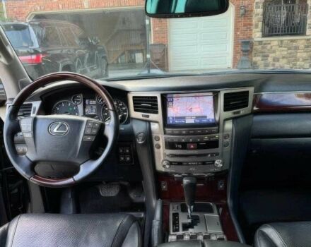 Черный Лексус ЛХ, объемом двигателя 5.7 л и пробегом 80 тыс. км за 20000 $, фото 8 на Automoto.ua