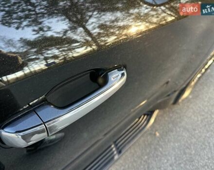 Черный Лексус ЛХ, объемом двигателя 5.66 л и пробегом 294 тыс. км за 59500 $, фото 22 на Automoto.ua