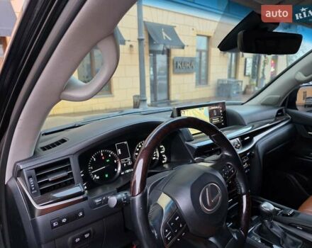 Черный Лексус ЛХ, объемом двигателя 4.46 л и пробегом 200 тыс. км за 53000 $, фото 13 на Automoto.ua