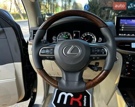Черный Лексус ЛХ, объемом двигателя 5.66 л и пробегом 294 тыс. км за 59500 $, фото 45 на Automoto.ua