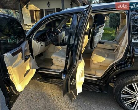 Черный Лексус ЛХ, объемом двигателя 5.66 л и пробегом 294 тыс. км за 59500 $, фото 29 на Automoto.ua